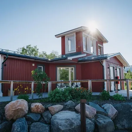 Abisko Mountain Lodge Exterior photo