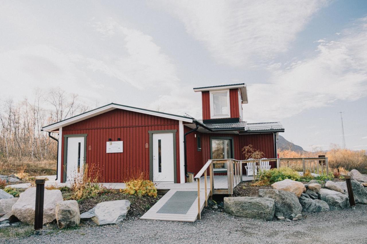 Mountain Lodge *