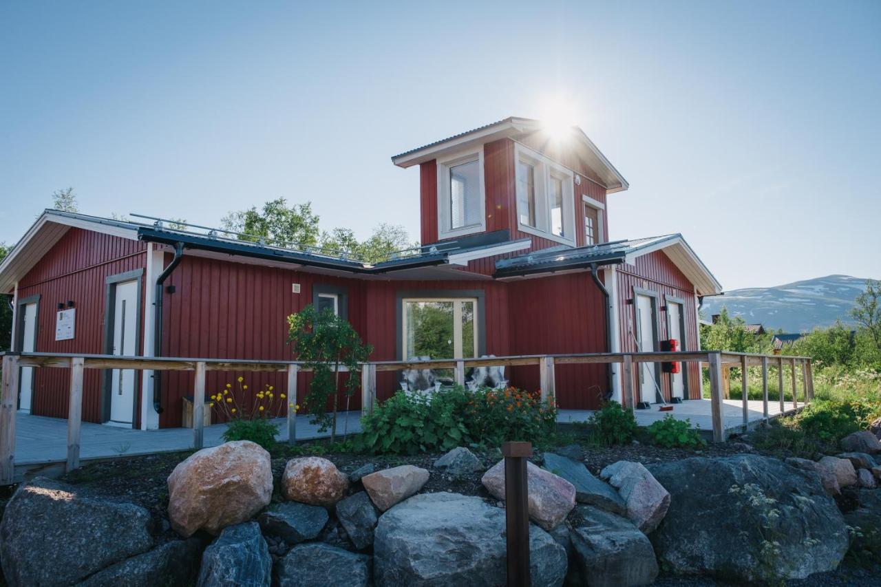 Mountain Lodge *